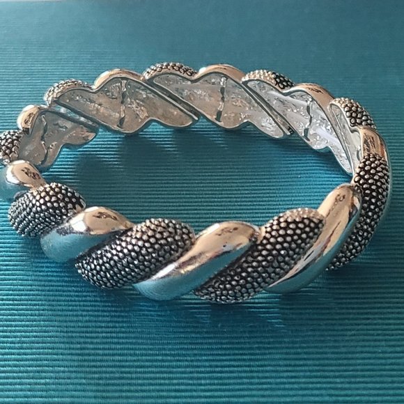 Cute Elastic Stretch Bracelet Vintage/Black & Silver/ Band Bracelet/Elegant - Picture 12 of 13